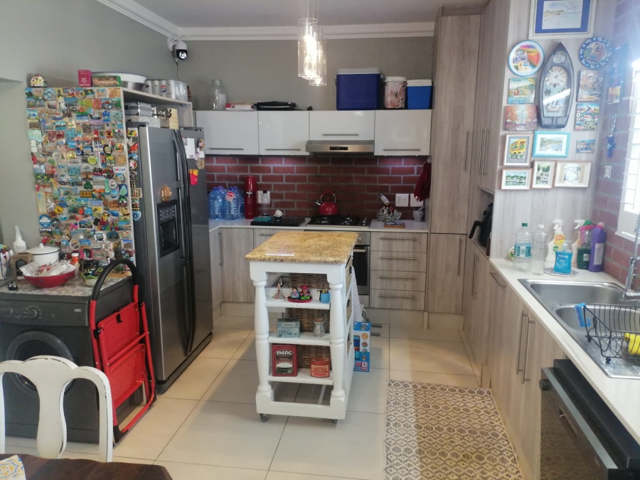 To Let 1 Bedroom Property for Rent in Strand North Western Cape